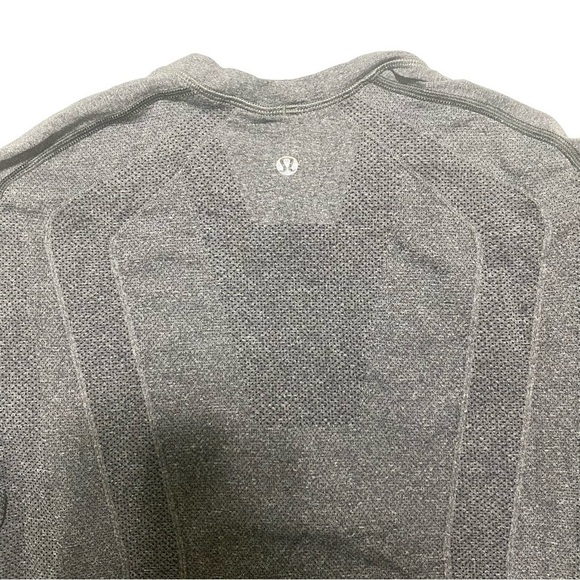 Lululemon Men’s Metal Vent Tech Long Sleeve Top Shirt Size Small Charcoal Gray - Picture 5 of 8